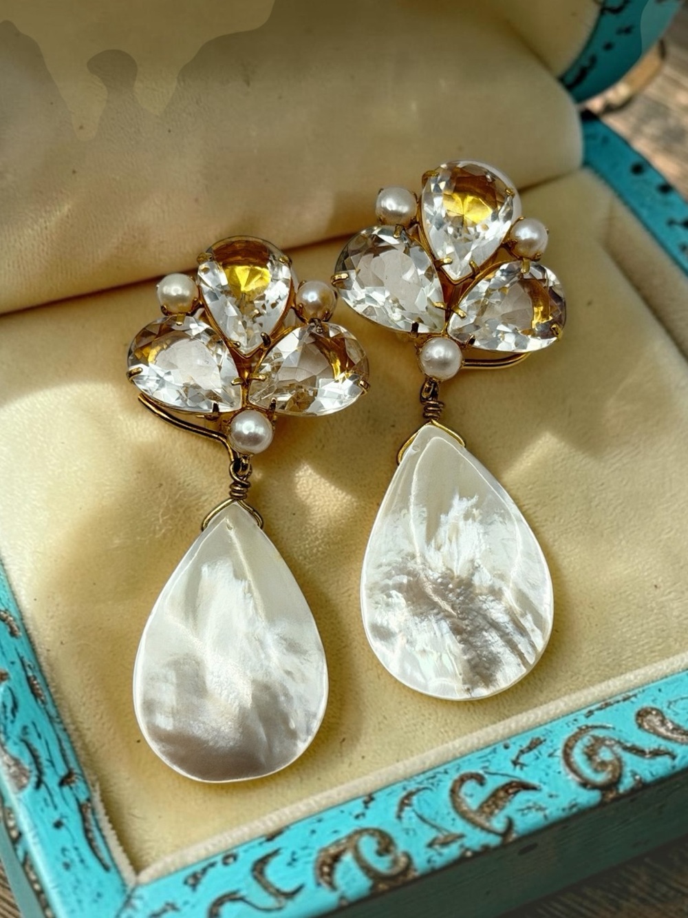Luxury Bounkit Mother of Pearl Dangle Clip On Earrings 14K Gold Plated